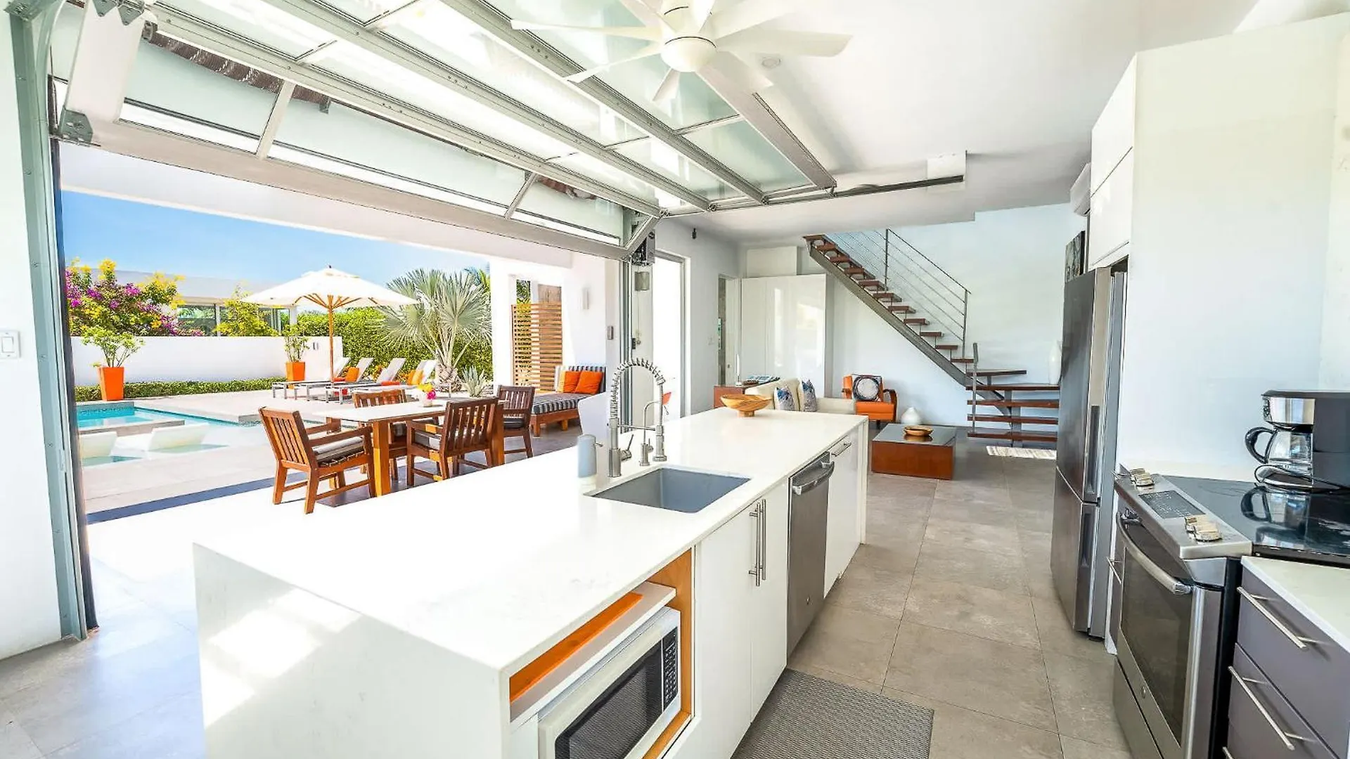 Oceanside 2 Bedroom Luxury Villa With Private Pool, 500Ft From Long Bay Beach -V3