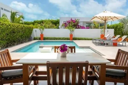 Oceanside 2 Bedroom Luxury Villa With Private Pool, 500Ft From Long Bay Beach -V3