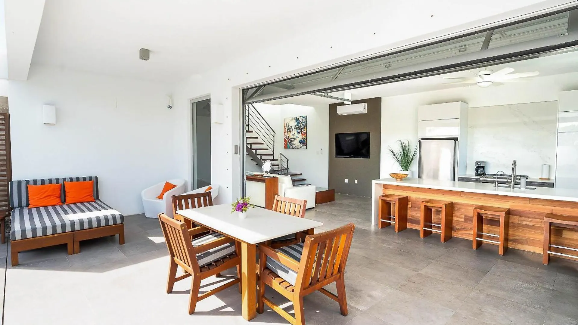 Oceanside 2 Bedroom Luxury Villa With Private Pool, 500Ft From Long Bay Beach -V3 Turks And Caicos Islands